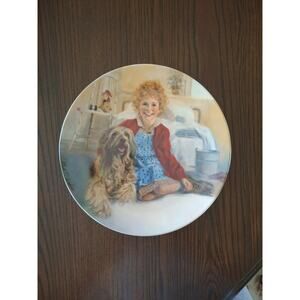 Edwin M Knowles China Co. "Annie and Sandy" collectible plate